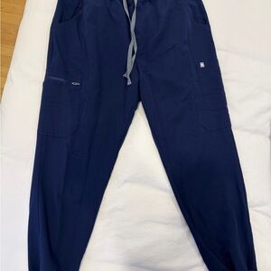 Figs Women’s Navy Blue Jogger Scrubs